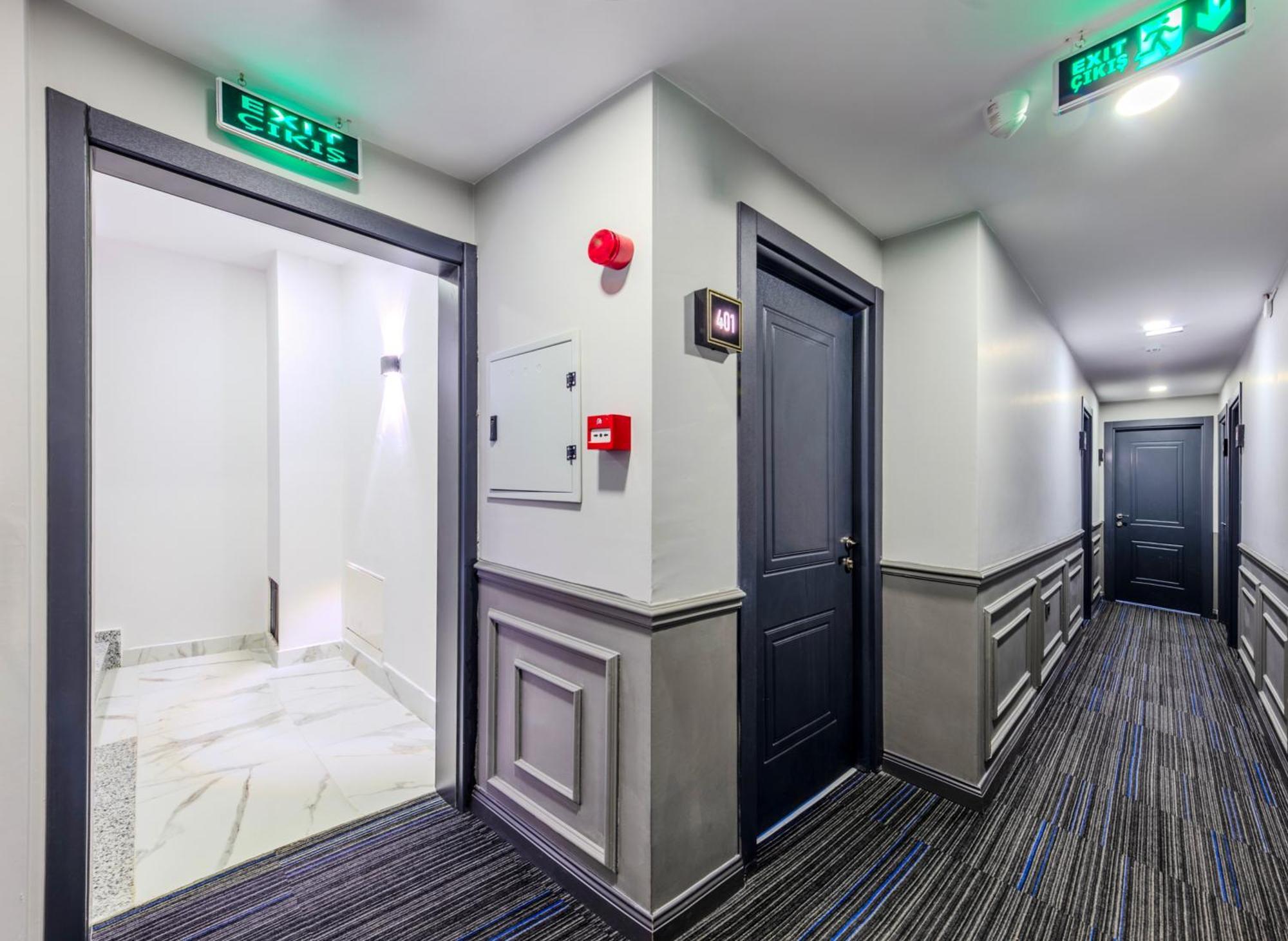 Solin Airport Hotel Arnavutkoy Extérieur photo