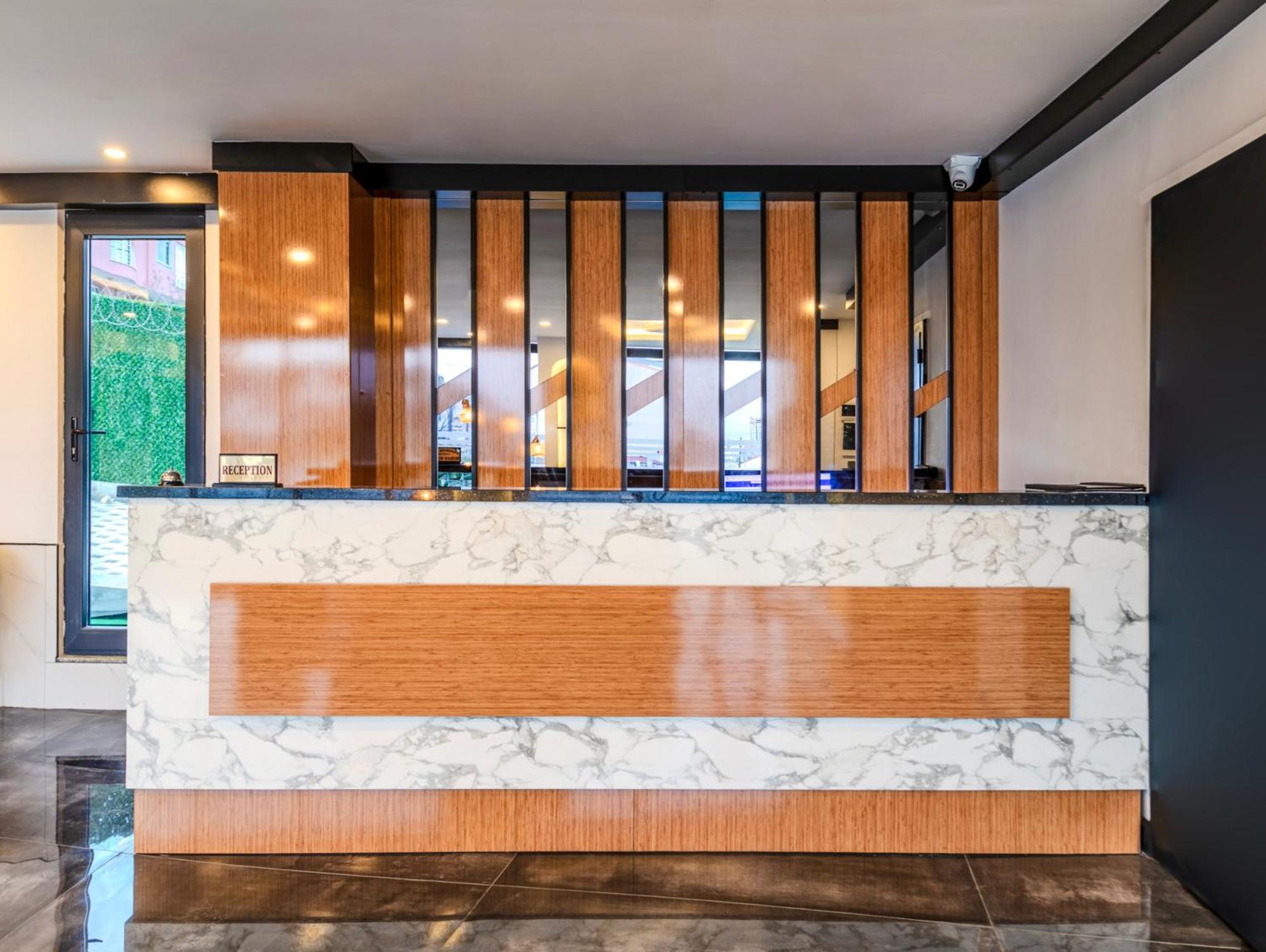 Solin Airport Hotel Arnavutkoy Extérieur photo